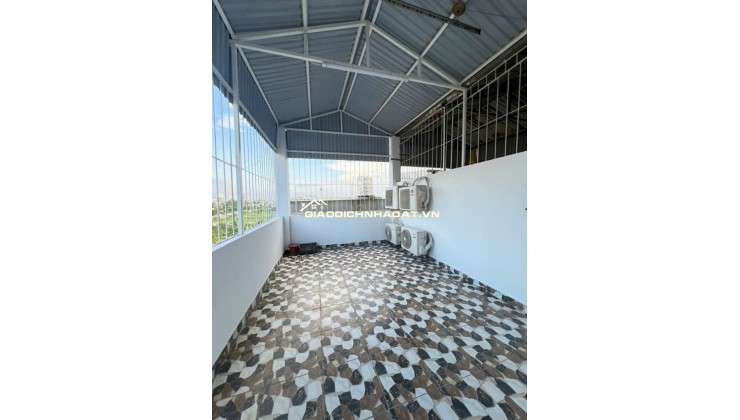  TRUNG TÂM THANH TRÌ - NHÀ ĐẸP Ở LUÔN     + Giá : hơn 7 tỷ- FULL NỘI THẤT - ĐƯỜNG THÔNG CÁCH Ô TÔ 30M 